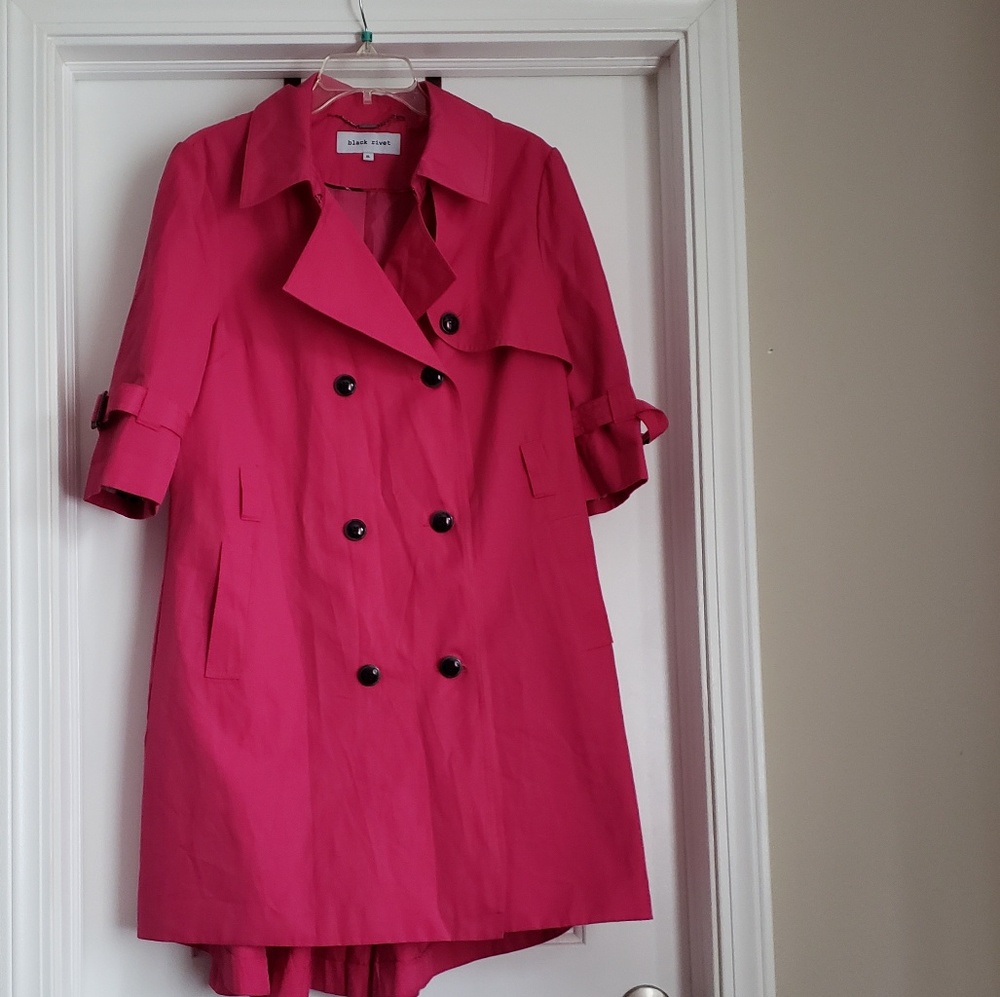 Black Rivet trench